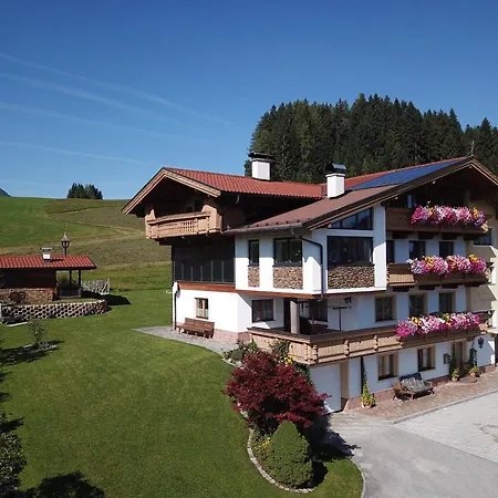 아파트 Bis 4 Personen In Traumlage Mit Kaiserblick By Fewo-plan Wild190 *
